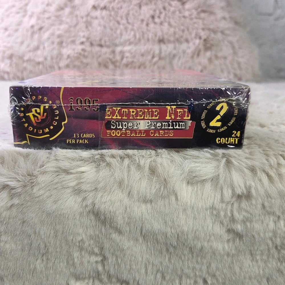 1995 Topps Stadium Club Extreme NFL Super Premium Football Series 2 Box Sealed